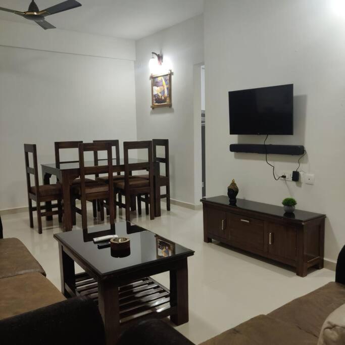 Kivi'S Kozy 2Bhk Luxurious Apartment Goa By Leela Homes Arpora Exterior photo